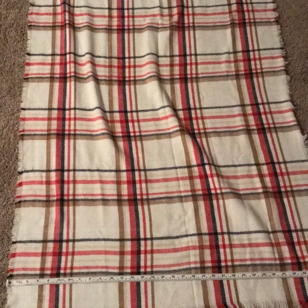 Ann Taylor blanket scarf - Picture 7 of 7